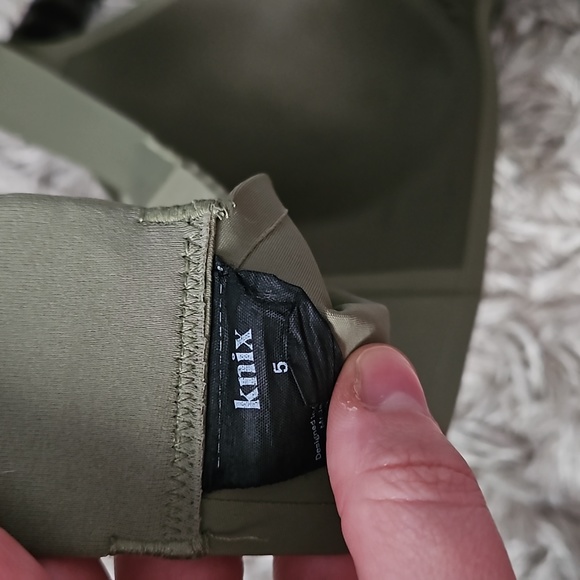 Knix catalyst sports bra - Picture 3 of 5